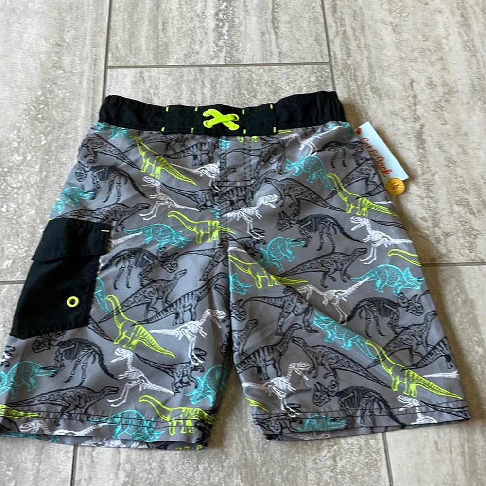 Cat & Jack Board shorts black & gray for boys M(8-10)